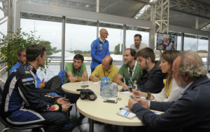 Sebastien Ogier, respondiendo a las preguntas de la prensa en el RallyRACC 2015.