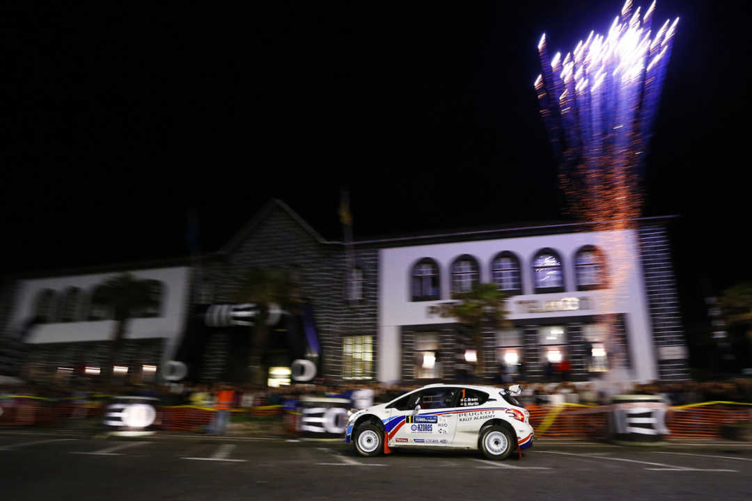 Una de asfalto para cenar en Azores