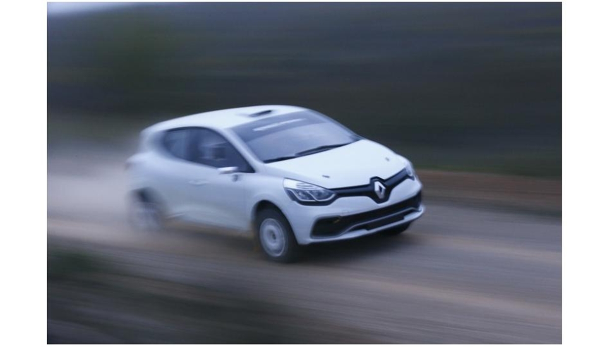 Estreno oficial del Renault Clio R3T