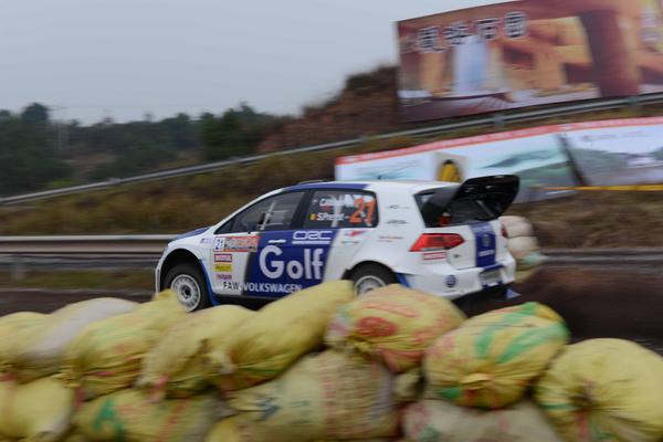 El Golf WRC de Prodrive arranca como tiro