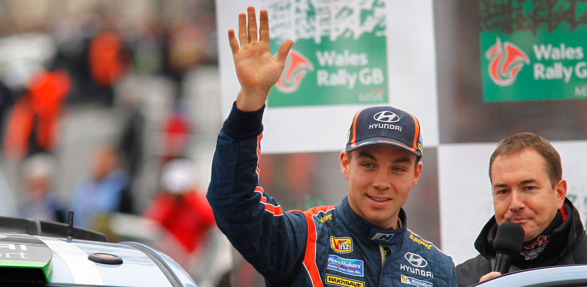 Paddon sigue cabreado con su rendimiento. ¿Lo estará también Nandan?