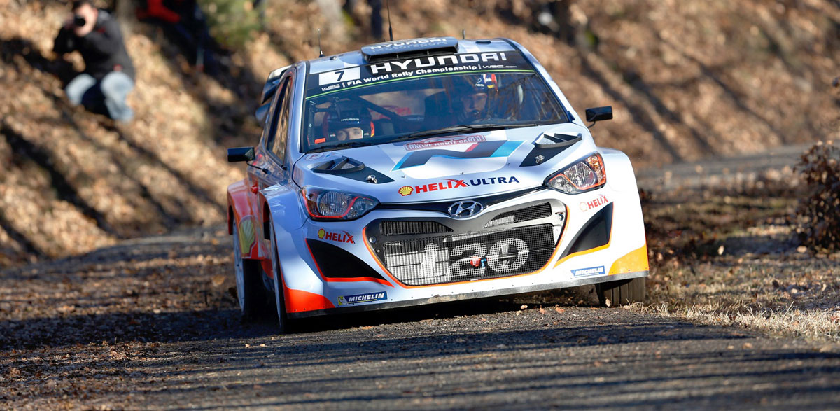 Test de Hyundai con Thierry Neuville y Dani Sordo.