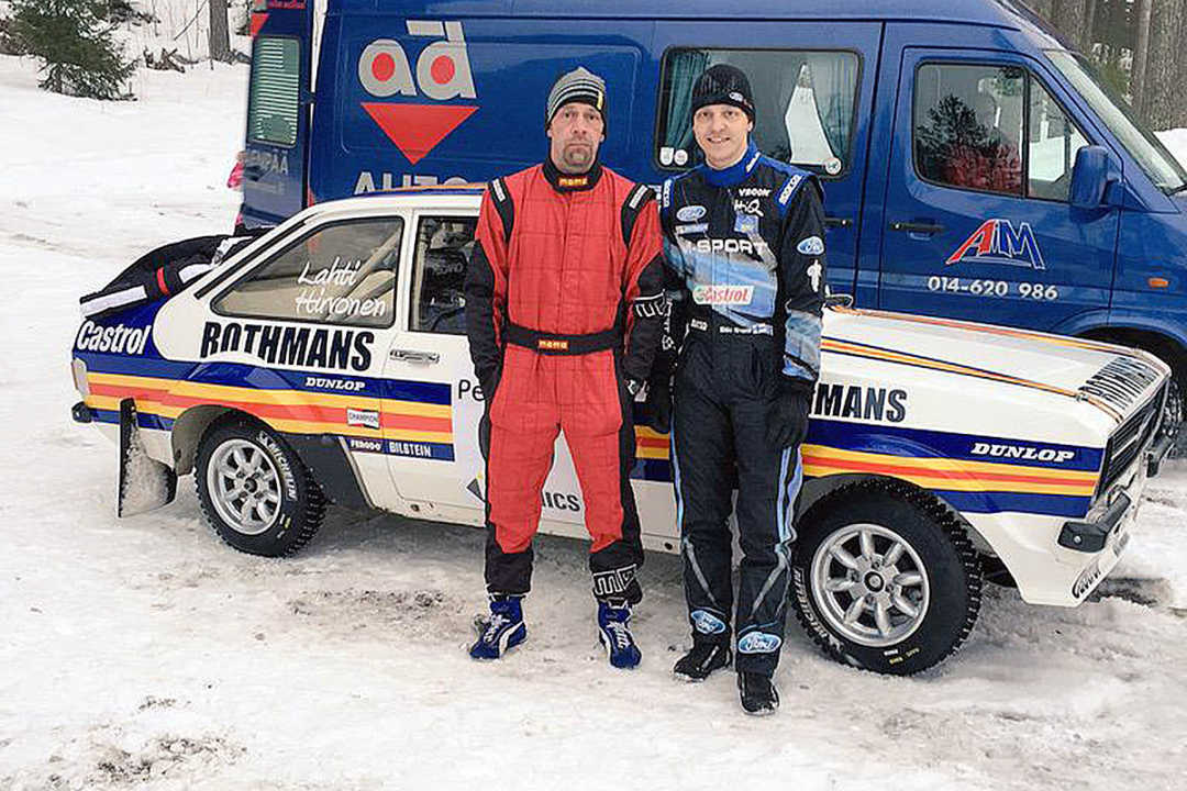 Vídeo, on board Mikko Hirvonen Ford Escort Mk2 – Peurunka Rally