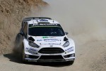 El Ford Fiesta RS WRC de Tanak volvió a la vida. Ojo a la inscripción sobre el capó.