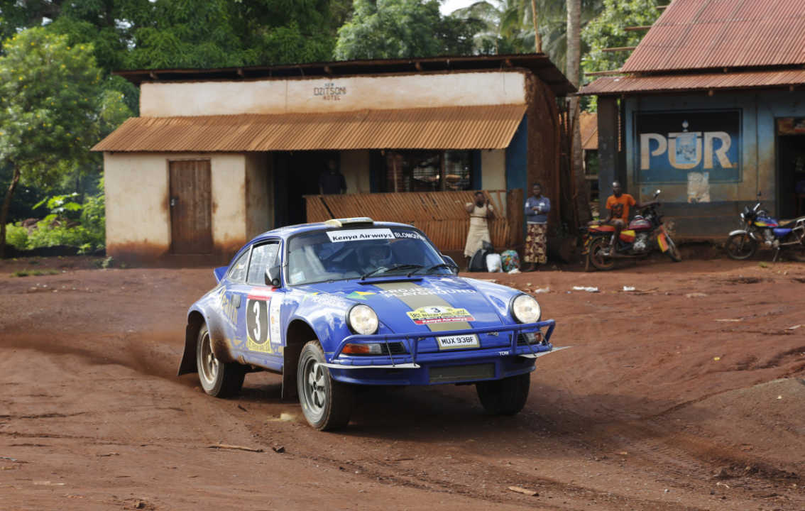 Vídeo: el desembarco de Tuthill Porsche en el Rally Safari Classic