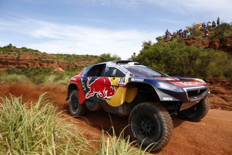 Más chispas en el equipo eléctrico del Dakar… y Loeb bien, gracias