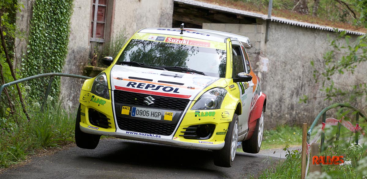 Adrián Díaz, victoria y liderato en las 2RM en Ferrol