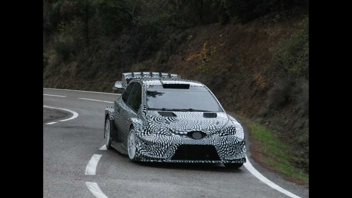 Vídeo, Sebastien Ogier prueba el Toyota Yaris WRC