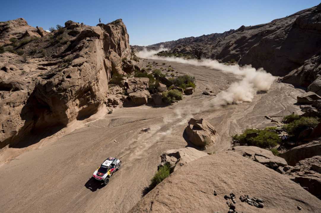 Dakar: Peugeot pone tierra de por medio