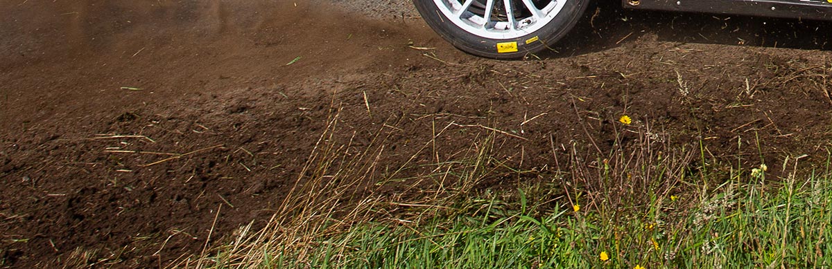 Condenados dos hombres por echar gravilla en un tramo del Rallye de Ferrol